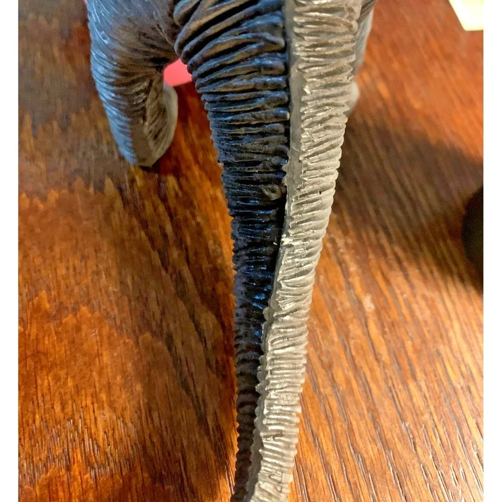 1993 Brachiosaurus Dinosaur Rubber Toy 8 in L x 7.5 in T